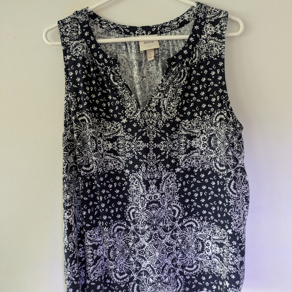 Knox Rose Black and White Paisley Sleeveless Top Sz L